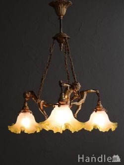 照明おしゃれ シャンデリア フランスで見つけた天使のモチーフのシャンデリア、アンティークの照明器具(3灯)（Ｅ17シャンデリア球付）