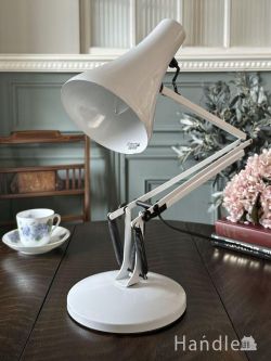 照明おしゃれ スタンドライト・スタンドランプ アングルポイズのデスクランプ、イギリスから届いたAPEX90後期モデル