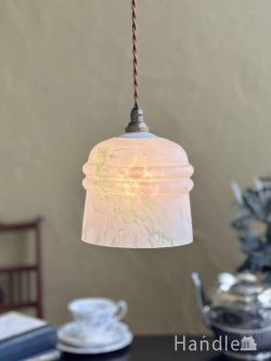 アンティークのおしゃれな照明、グリーン色のマーブル模様のペンダントライト（コード・シャンデリア電球・白リング）