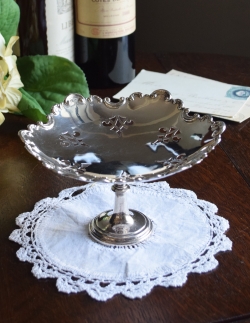 アンティーク雑貨  アンティークシルバーのミニコンポート