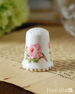 アンティーク雑貨 アンティークオブジェ 水彩画タッチのピンクのお花、アンティーク シンブル