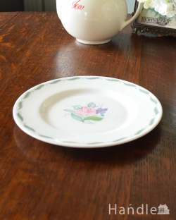 アンティーク雑貨 アンティーク食器 スージークーパーのアンティークプレート、バラとすみれがデザインされたフレグランスシリーズ