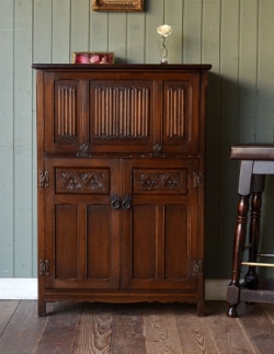 アンティーク家具  1930年代のアンティーク カクテルキャビネット