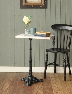 アンティーク家具  オシャレなフランスのアンティーク家具、アイアン脚のカフェテーブル