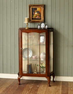 アンティーク家具 英国スタイルの上品なアンティークのガラスキャビネット