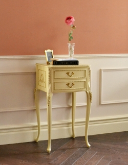 アンティーク家具 アンティークのチェスト 華やかなフランスのアンティーク家具、クリーム色のベッドサイドチェスト