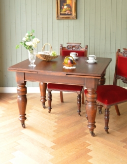 アンティーク家具 食卓テーブル アンティーク英国家具、キャスター付きのオーク材のドローリーフテーブル（伸張式テーブル）