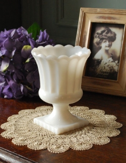 アンティーク雑貨  1940年代のアンティーク プレスドグラス 