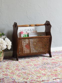 アンティーク家具 マガジンラックおしゃれ 気軽に楽しめるアンティークの収納、フランスから届いたマガジンラック