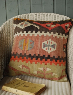 アンティーク雑貨  オールドキリム クッションカバー