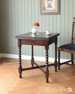 アンティーク家具 アンティークのテーブル スリムサイズで使いやすい、アンティークのドローリーフテーブル（英国家具）