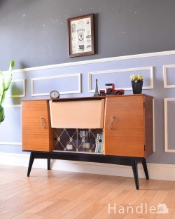 アンティーク家具 アンティークのキャビネット 和室にもおすすめの北欧インテリア、レトロな雰囲気のサイドボード