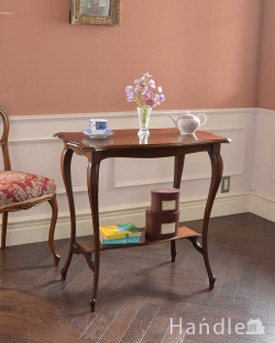 アンティーク家具 アンティークのテーブル 美しい脚が魅力のな英国アンティーク家具、オケージョナルテーブル