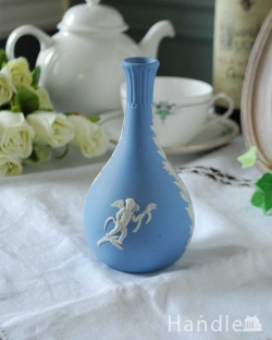 アンティーク雑貨 アンティーク食器 ブルーのアンティークジャスパーウェア、Wedgwoodの１輪挿し（天使）