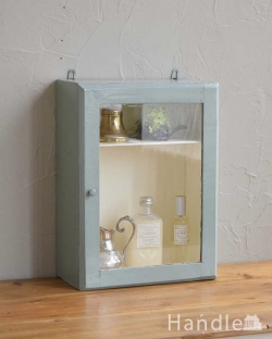 アンティーク家具 ウォールキャビネット ガラス扉付きのスモールキャビネット、壁につけるグレーペイントアンティーク家具