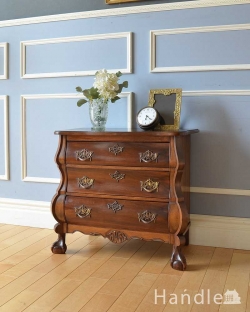 アンティーク家具 アンティークのチェスト フレンチスタイルの優雅なアンティーク家具、小ぶりな３段チェスト（コモード）