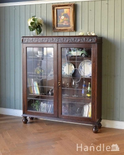 アンティーク家具 アンティークのキャビネット ステンドグラスをはめ込んだブックケース（本棚）、アンティーク英国家具