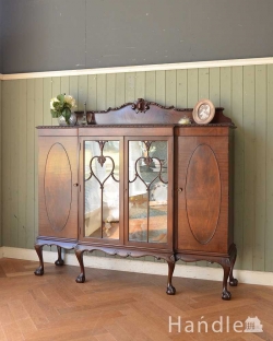 アンティーク家具 アンティークのキャビネット 豪華なアンティーク家具、マホガニー材のガラスキャビネット（ディスプレイキャビネット）
