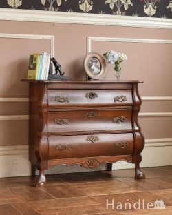 アンティーク家具 アンティークのチェスト ツヤツヤの木目が美しいアンティーク家具、フランスらしい曲線が魅力のチェスト(コモード)