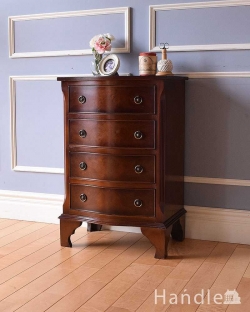 アンティーク家具 アンティークのチェスト イギリスの小さなアンティーク家具、気品のあるベッドサイドチェスト