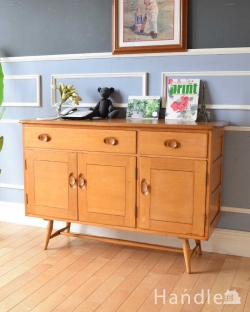 アンティーク家具 アンティークのキャビネット 北欧スタイルにぴったり似合うアーコール社のアンティークサイドボード