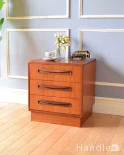 アンティーク家具 アンティークのチェスト G-PLANのフレスコシリーズ、ヴィンテージ家具、北欧デザインのベットサイドチェスト(3段)