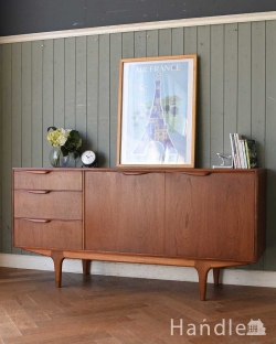 アンティーク家具 アンティークのキャビネット 北欧スタイルのヴィンテージ家具、リビングで活躍するサイドボード(マッキントッシュ)