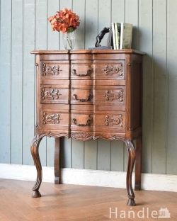 アンティーク家具 アンティークのチェスト フランスのアンティークチェスト、長い猫脚が美しいドロワー
