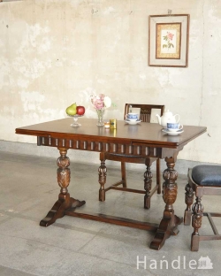 アンティーク家具 アンティークのテーブル アンティーク英国輸入家具、装飾が美しいドローリーフテーブル（伸張式テーブル） 