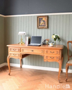 アンティーク家具 アンティークのデスク・書斎机 フランスから届いた優雅なアンティーク家具、パーケットが美しいライティングデスク