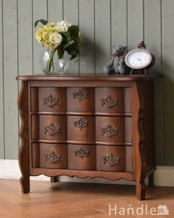 アンティーク家具 アンティークのチェスト 南仏スタイルのキレイなアンティーク家具、小さな３段スモールチェスト（コモード）