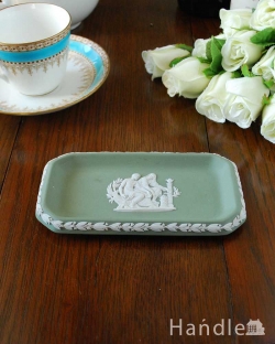 アンティーク雑貨 アンティーク食器 ウェッジウッド（Wedgwood）のジャスパーウェア、アンティークのレクタングルトレイ