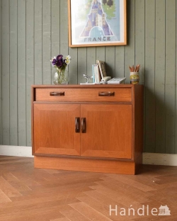 アンティーク家具 アンティークのキャビネット コンパクトサイズが嬉しい北欧スタイルのG-PLANのビンテージサイドボード