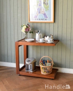 アンティーク家具 アンティークのワゴン・トローリー キッチンやリビングで大活躍！トレイ付きのアンティークトローリー(ワゴン)