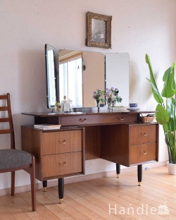 アンティーク家具 アンティークのドレッサー 北欧スタイルでカッコいいG-PLANのビンテージドレッシングチェスト（トラー＆ブラック）