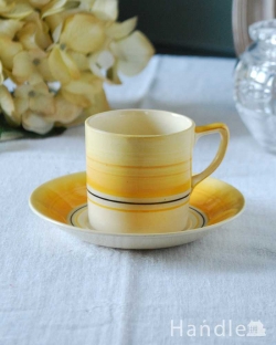 アンティーク雑貨 アンティーク食器 グレイズポタリー（Gray's Pottery）のアンティークコーヒーカップ＆ソーサー