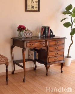 アンティーク家具 アンティークのデスク・書斎机 書斎で楽しむ英国アンティークのデスク、マホガニー材を使用した大人の勉強机