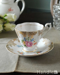 アンティーク雑貨 アンティーク食器 色とりどりの可愛いお花×キラキラ輝く金彩が華やかなアンティークカップ＆ソーサー