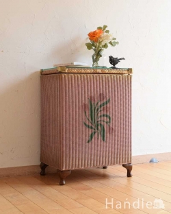 アンティーク家具 ブランケットボックス・収納ボックス イギリスのアンティーク家具、チューリップが可愛いロイドルームランドリーボックス