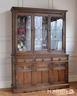 アンティーク家具 アンティークのキャビネット 英国輸入のアンティーク家具、ケイム材のガラス戸が美しいキャビネット