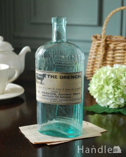 アンティーク雑貨 アンティークビン・香水瓶 アンティークのラベル付きガラスボトル（THE DRENCH ）