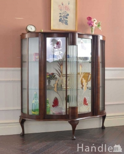 アンティーク家具 アンティークのキャビネット 蝶とお花が可憐なイギリスで見つけたアンティークガラスキャビネット（引き戸タイプ）