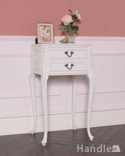 アンティーク家具 アンティークのチェスト フランス輸入のアンティーク家具、ホワイトペイントの素敵なベッドサイドチェスト 