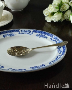 アンティーク雑貨 アンティークカトラリー ベリーとお花の装飾が華やかなアンティークシルバー(プレザーブドスプーン)