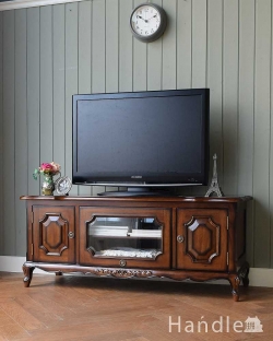 アンティーク風 ガラスキャビネット アンティーク風のおしゃれなテレビボード、マホガニー材のテレビ台