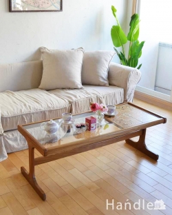 アンティーク家具 アンティークのテーブル 北欧テイストのアンティーク家具、G-PLANのガラス×タイルトップのコーヒーテーブル