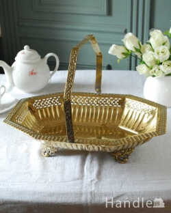 アンティーク雑貨  イギリスで見つけたアンティーク真鍮雑貨、持ち手付きバスケット