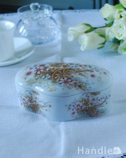 アンティーク雑貨 アンティーク食器 フランスで見つけたお花模様が華やかなリモージュのジュエリーケース