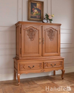 アンティーク家具 アンティークのキャビネット 豪華な彫りが美しいキャビネット、ラグジュアリーなフランスのアンティーク家具 