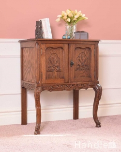 アンティーク家具 アンティークのキャビネット 南仏プロヴァンスのアンティーク家具、華やかなフレンチキャビネット